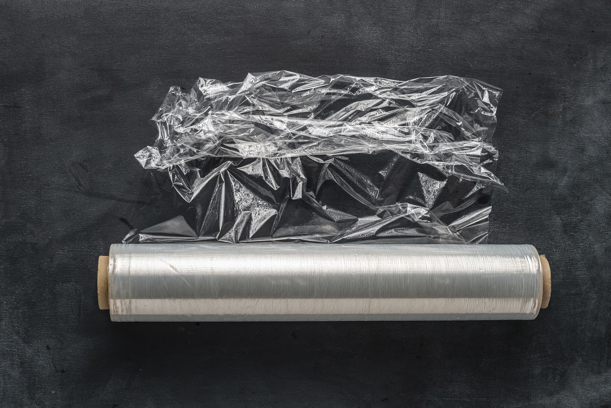 roll-of-wrapping-stretch-film-for-packing